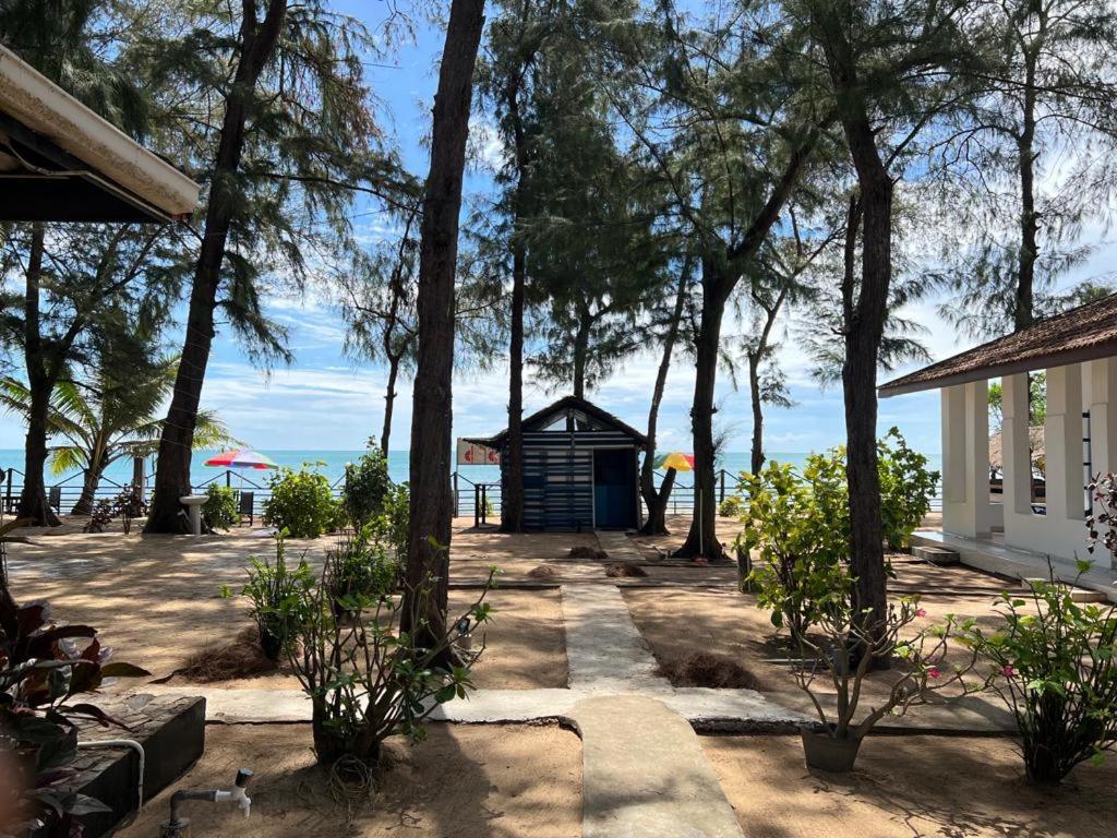 Tsunami Beach Hotel Vịnh Arugam Ngoại thất bức ảnh