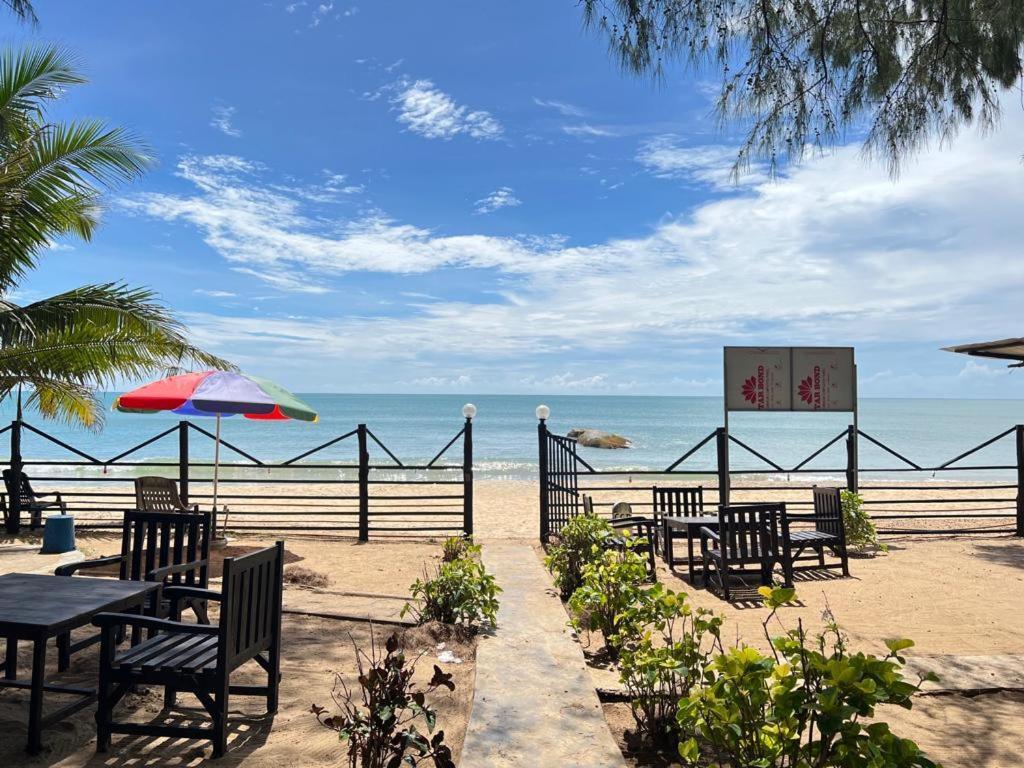 Tsunami Beach Hotel Vịnh Arugam Ngoại thất bức ảnh