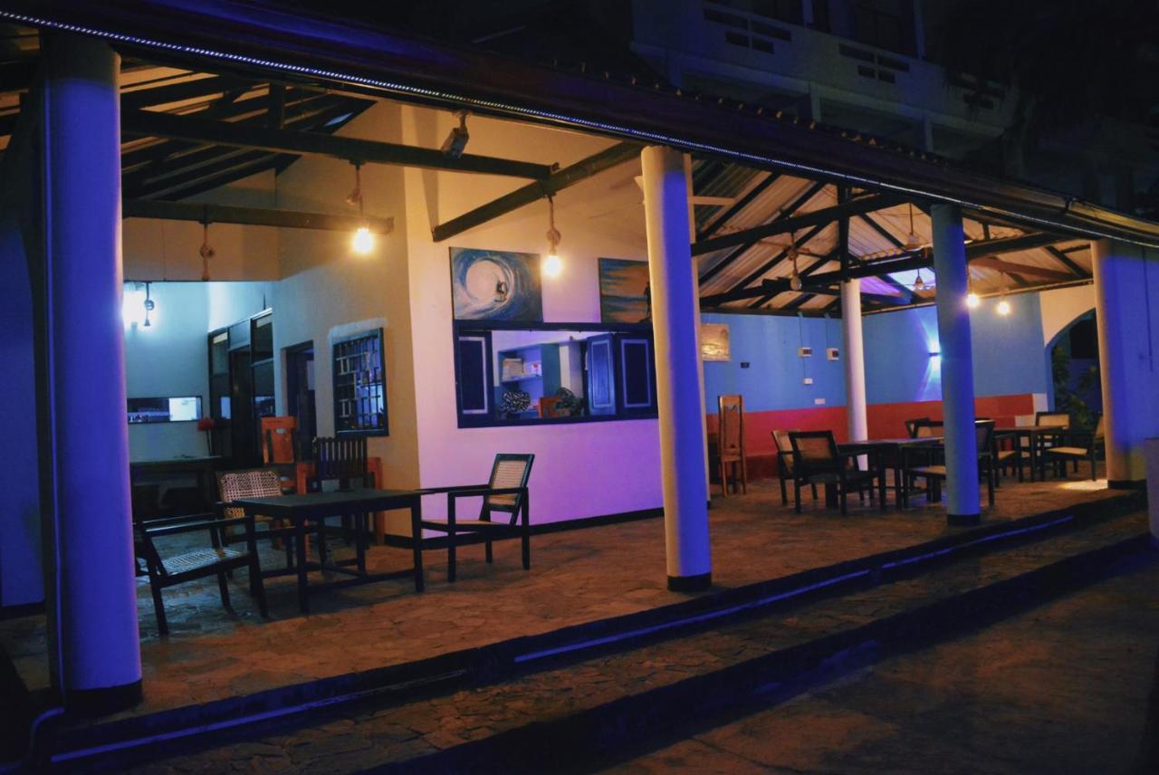 Tsunami Beach Hotel Vịnh Arugam Ngoại thất bức ảnh