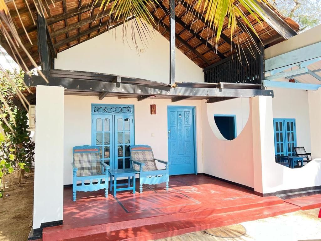 Tsunami Beach Hotel Vịnh Arugam Ngoại thất bức ảnh
