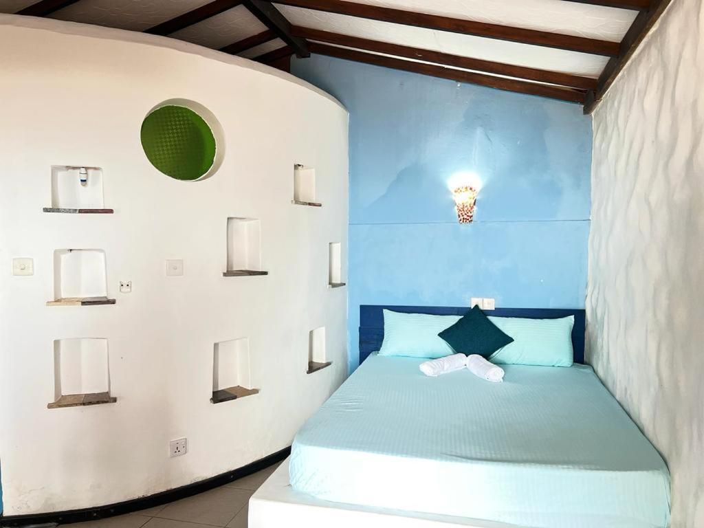 Tsunami Beach Hotel Vịnh Arugam Ngoại thất bức ảnh