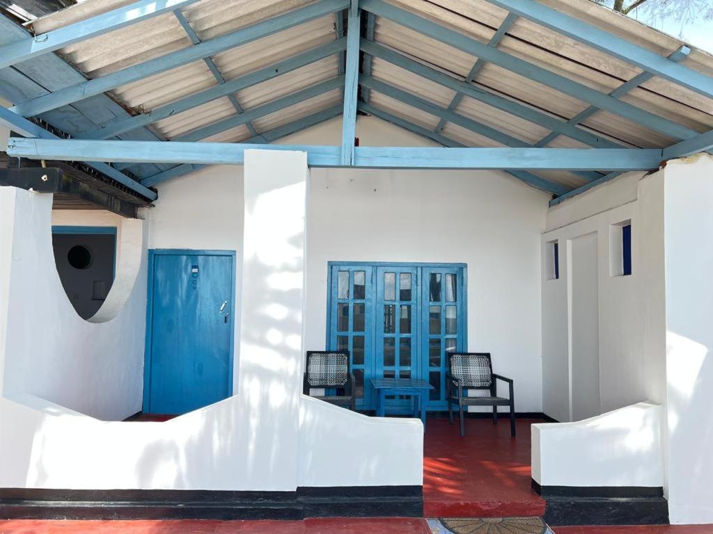 Tsunami Beach Hotel Vịnh Arugam Ngoại thất bức ảnh