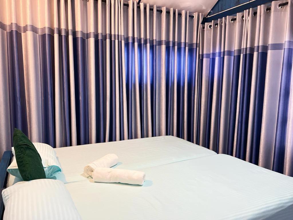 Tsunami Beach Hotel Vịnh Arugam Ngoại thất bức ảnh