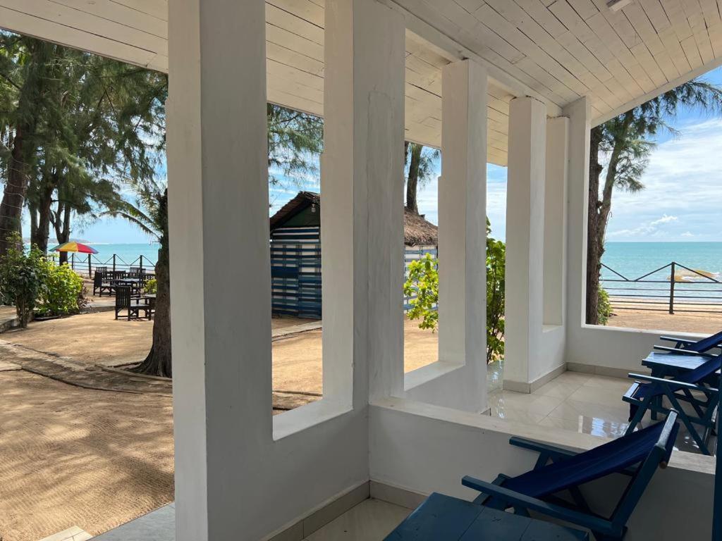 Tsunami Beach Hotel Vịnh Arugam Ngoại thất bức ảnh