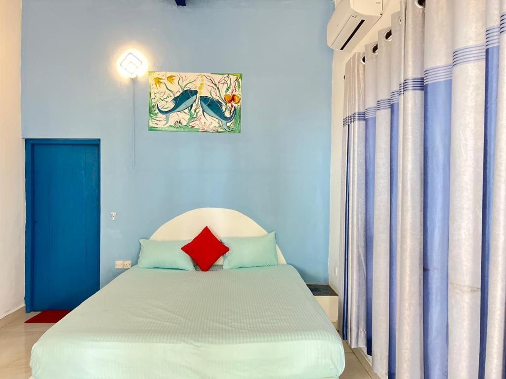 Tsunami Beach Hotel Vịnh Arugam Phòng bức ảnh