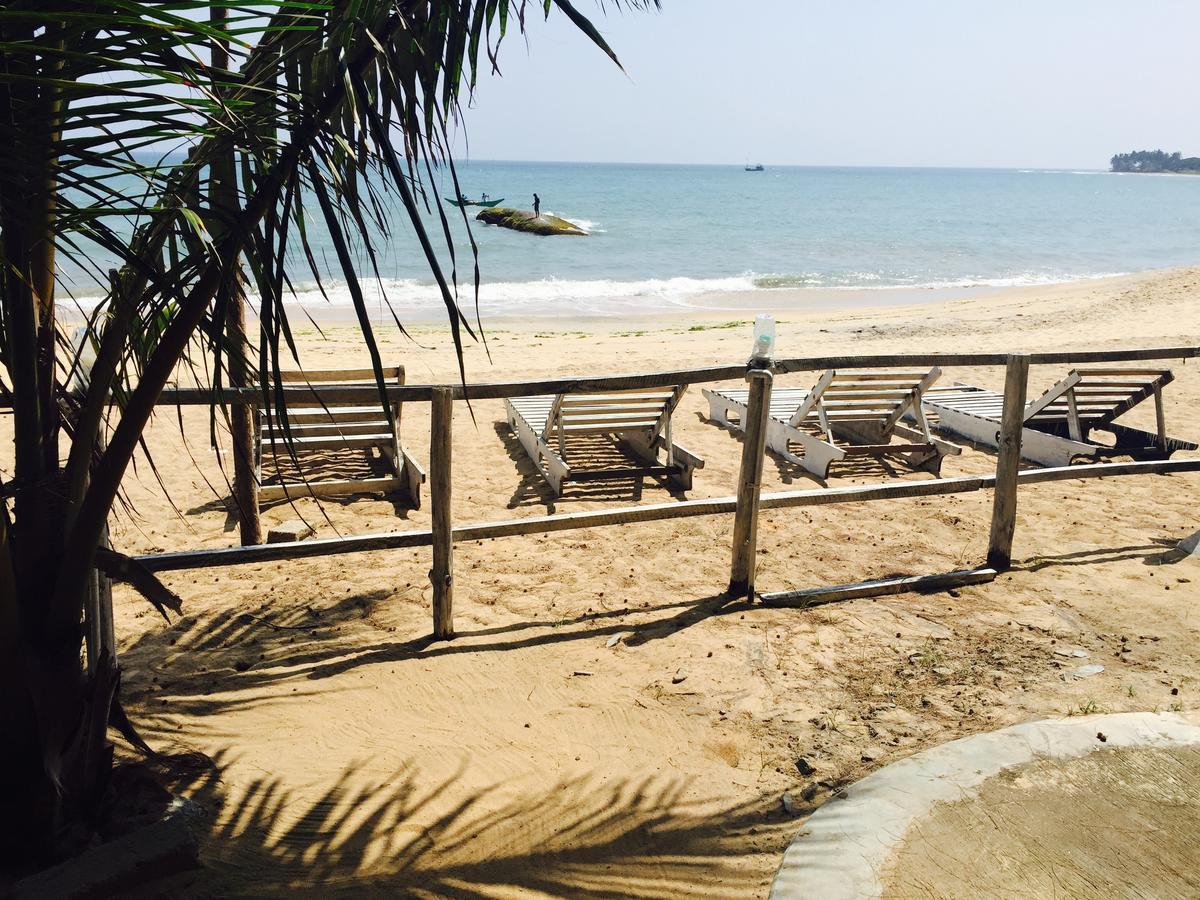 Tsunami Beach Hotel Vịnh Arugam Ngoại thất bức ảnh